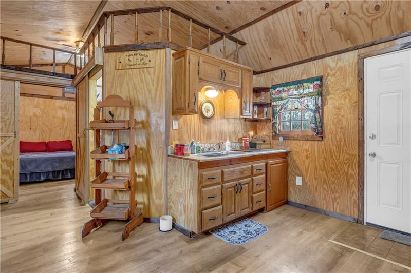 34 Hackberry Dr, Mound City, KS 66056