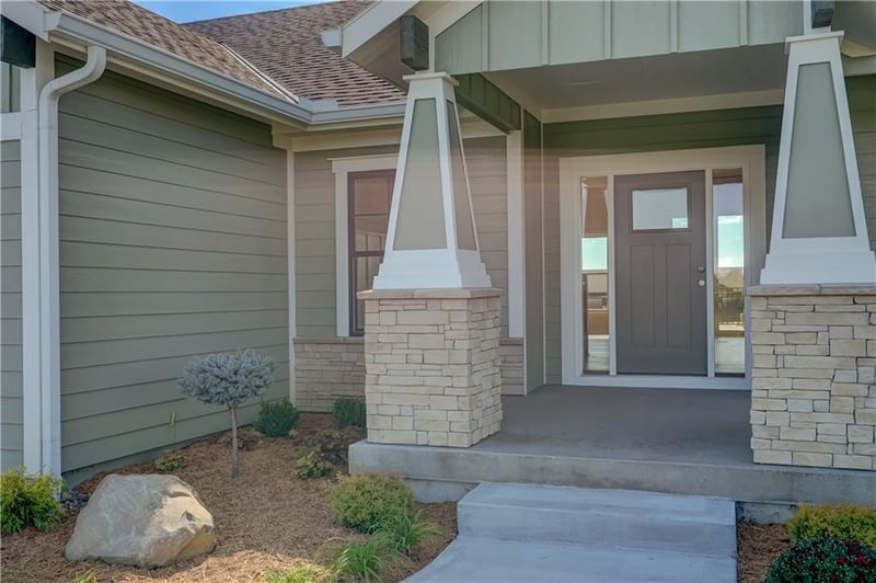 3 Red Fox Cir, Lake Winnebago, MO 64034