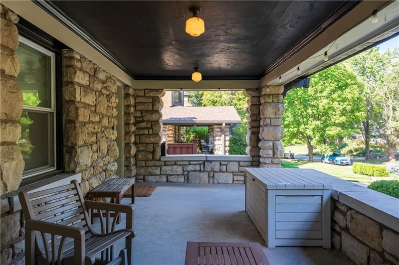 3640 Pennsylvania Ave, Kansas City, MO 64111