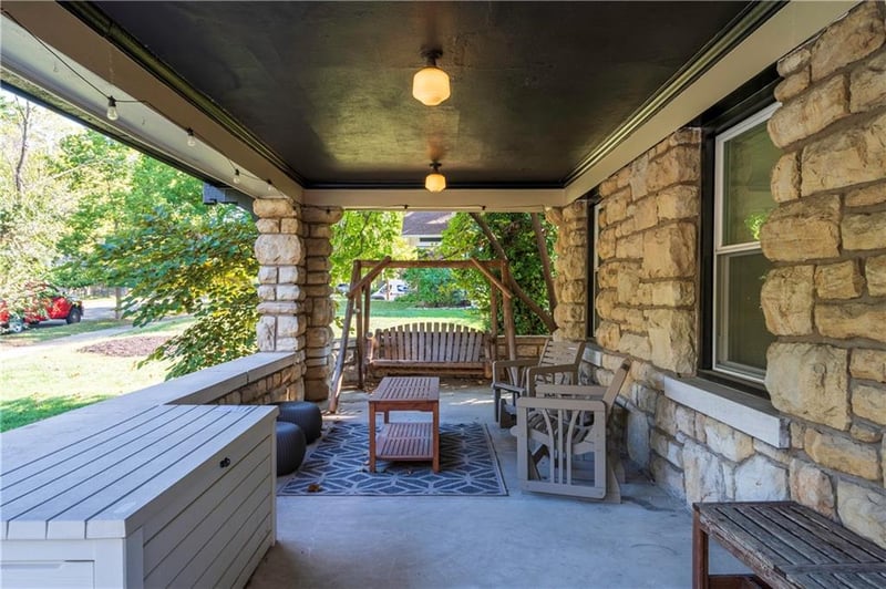 3640 Pennsylvania Ave, Kansas City, MO 64111
