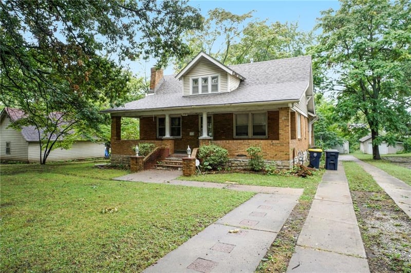 4950 Blue Ridge Blvd, Kansas City, MO 64133