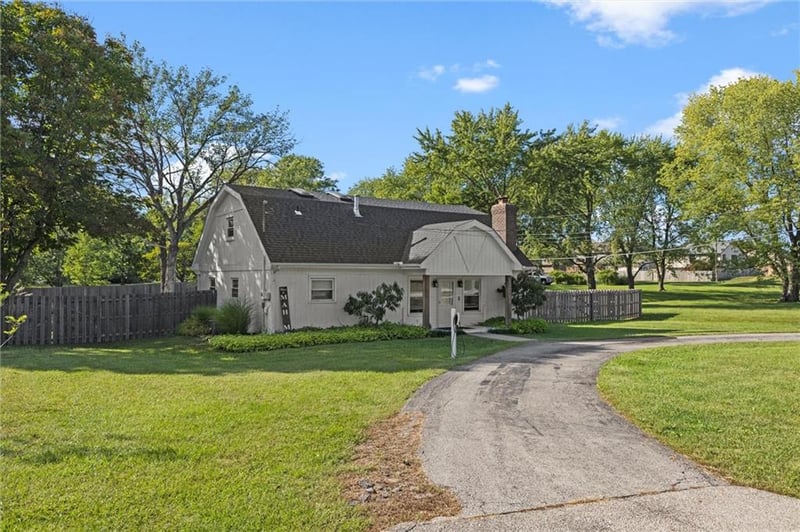 985 Harr Grove Rd, Peculiar, MO 64078