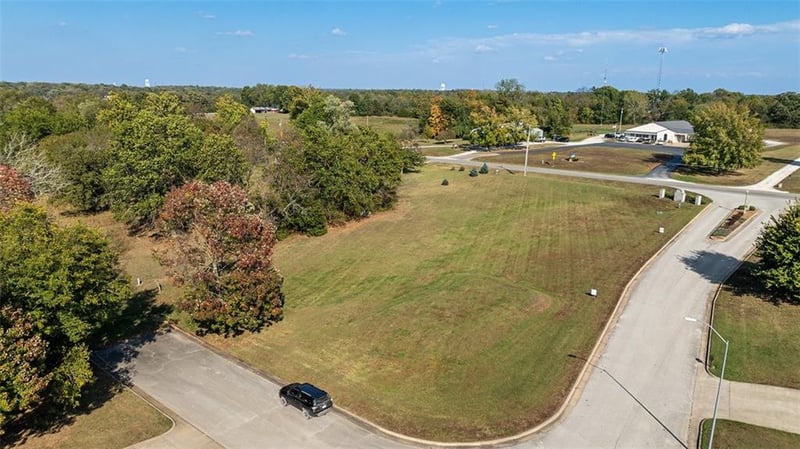 Lot 2 Deer Run Dr, Nevada, MO 64772