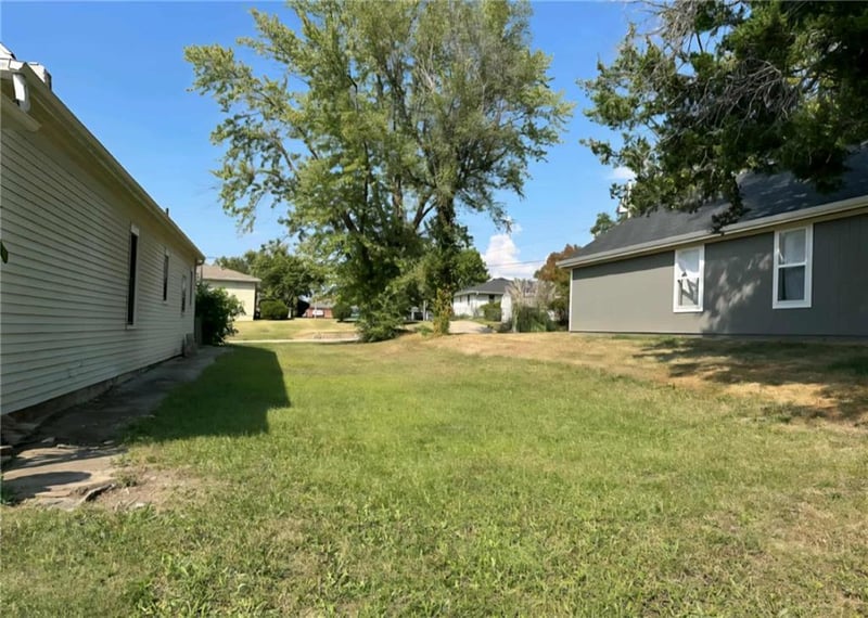 2403 Lafayette St, St Joseph, MO 64507