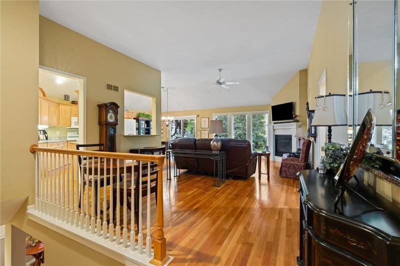 708 131st Pl, Kansas City, MO 64145