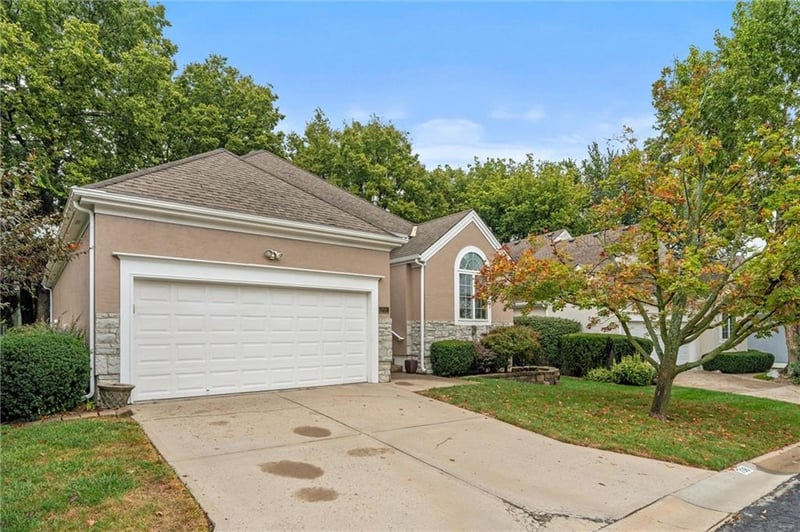 708 131st Pl, Kansas City, MO 64145