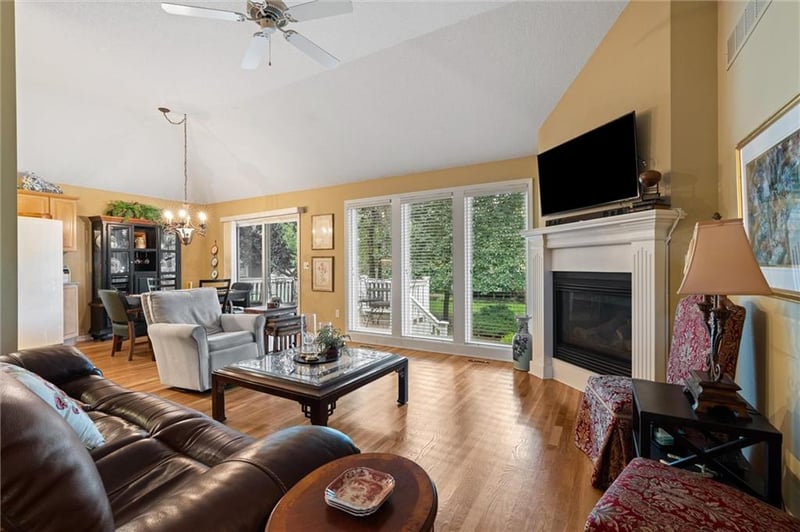 708 131st Pl, Kansas City, MO 64145