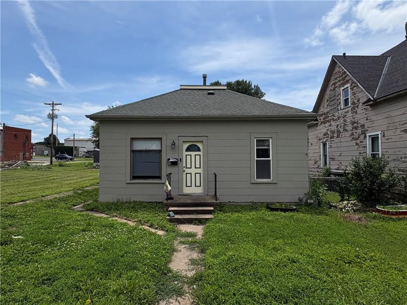 118 Alabama St, St Joseph, MO 64504