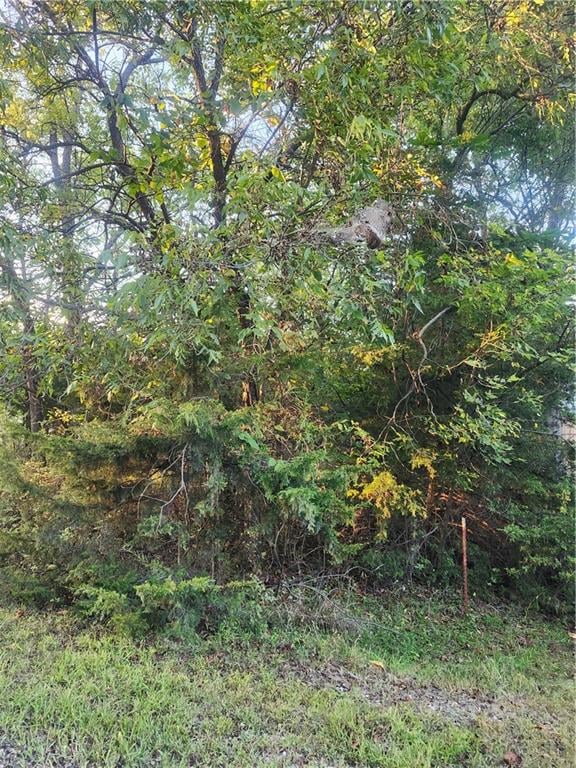 57 Beechwood Ln, Linn Valley, KS 66040