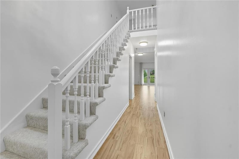 8218 Bradford Ct, Kansas City, MO 64151