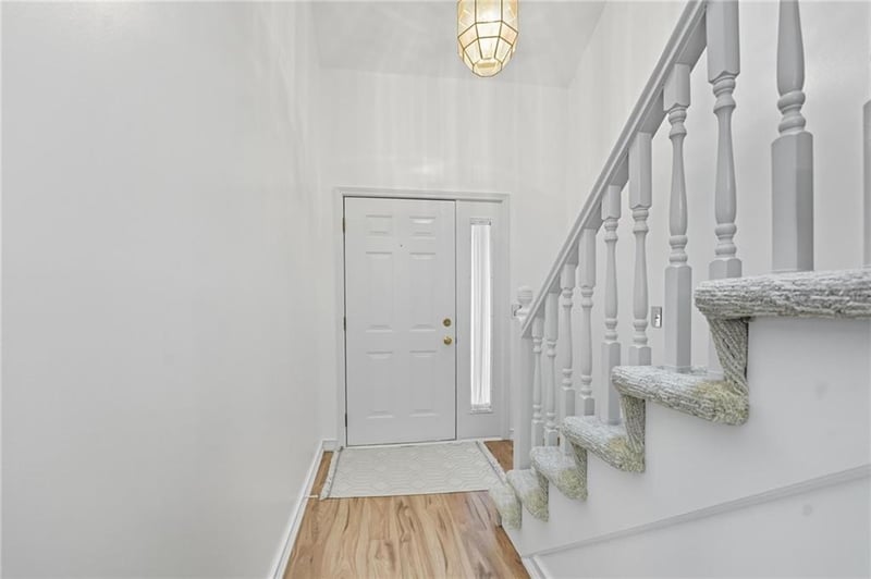 8218 Bradford Ct, Kansas City, MO 64151