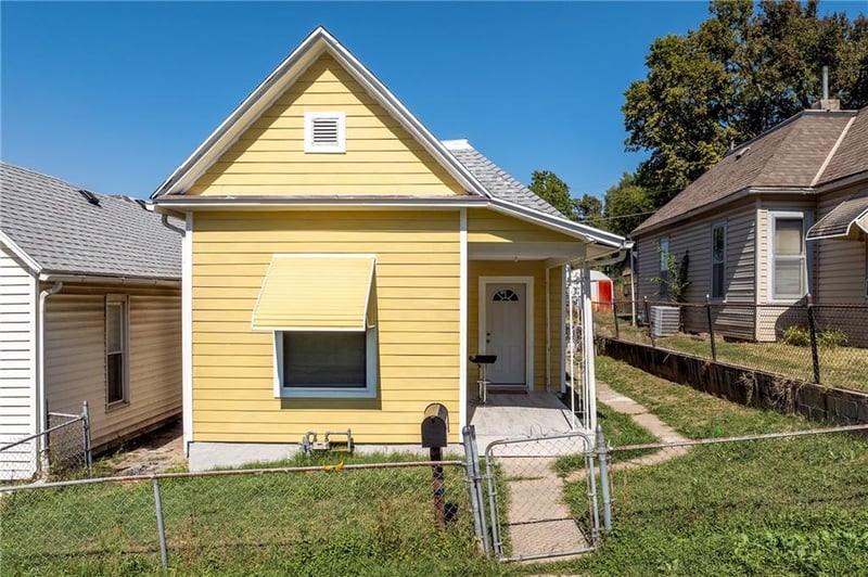 205 Kansas Ave, St Joseph, MO 64504