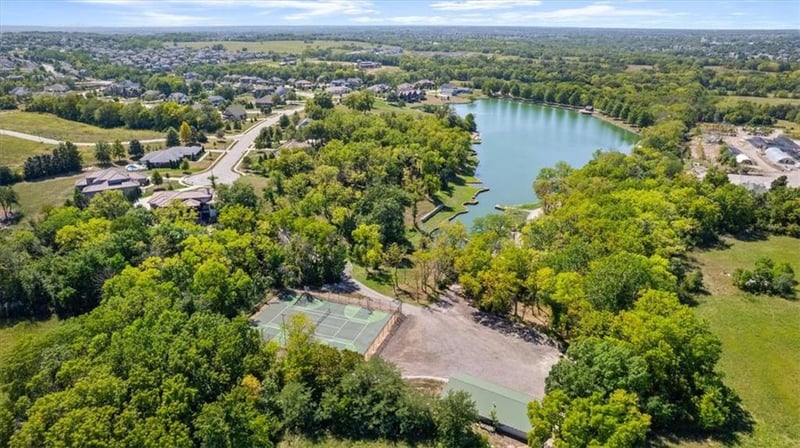 10700 106th Ter, Kansas City, MO 64157