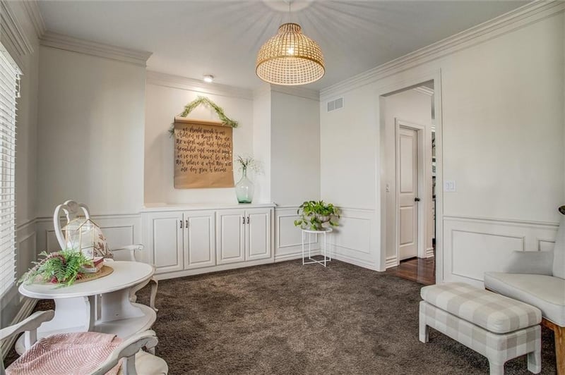 2700 Carlton Dr, Lee's Summit, MO 64082