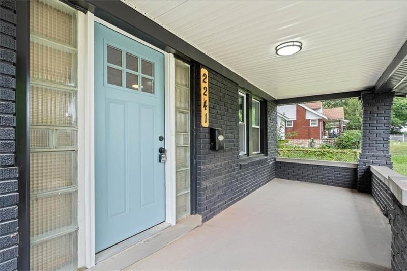 2241 68th St, Kansas City, MO 64132