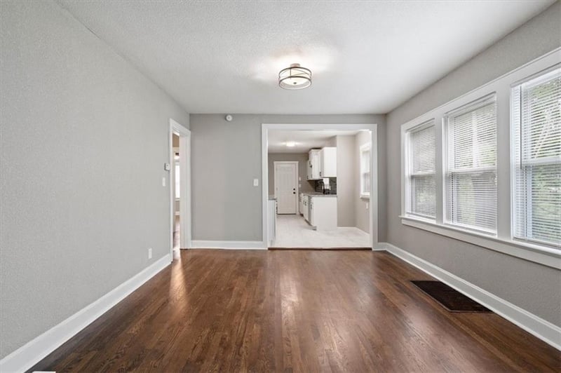 2241 68th St, Kansas City, MO 64132