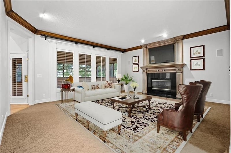 5817 W 147th Pl, Overland Park, KS 66223