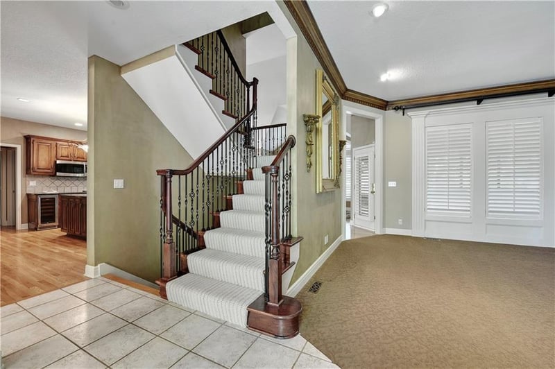 5817 W 147th Pl, Overland Park, KS 66223