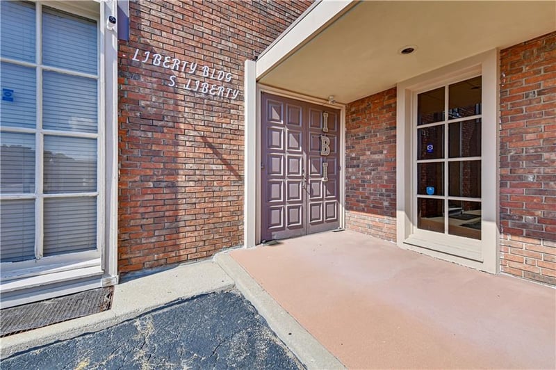 120 Liberty St, Independence, MO 64050