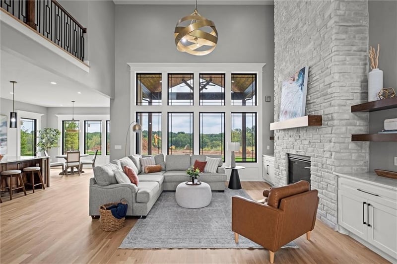 10213 Countryside Dr, Kansas City, KS 66109