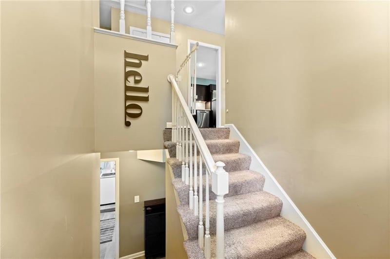 9135 Hayes Dr, Overland Park, KS 66212