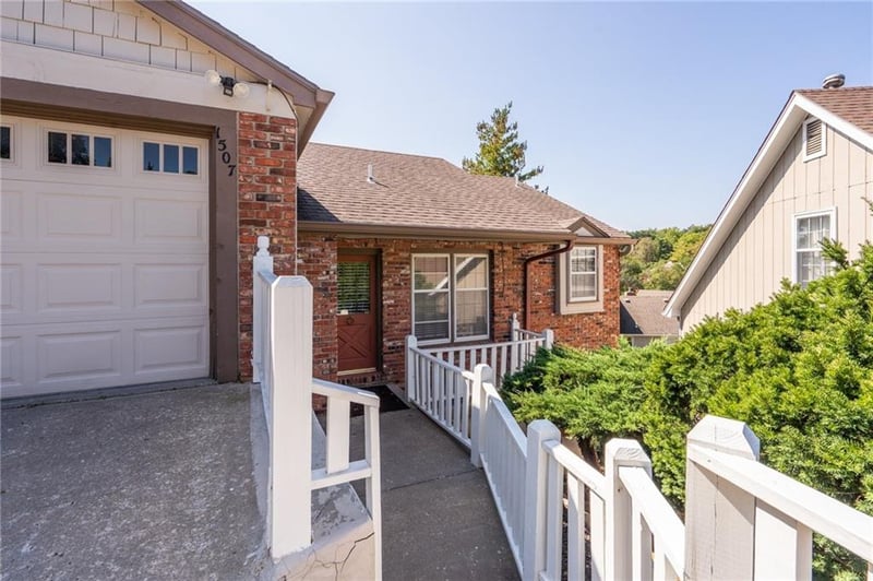 1507 Medinah Cir, Lawrence, KS 66047
