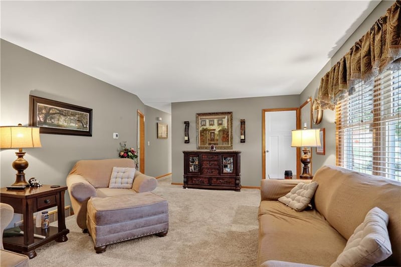 3641 Prather Rd, Kansas City, MO 64116