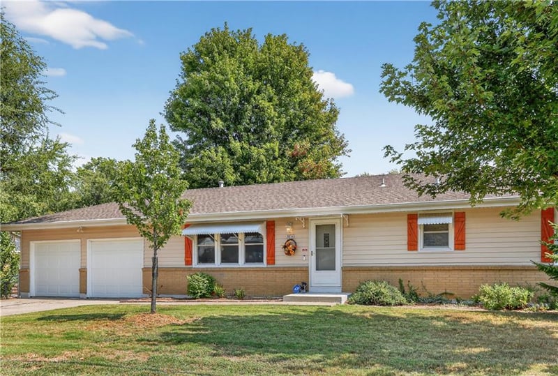 3641 Prather Rd, Kansas City, MO 64116