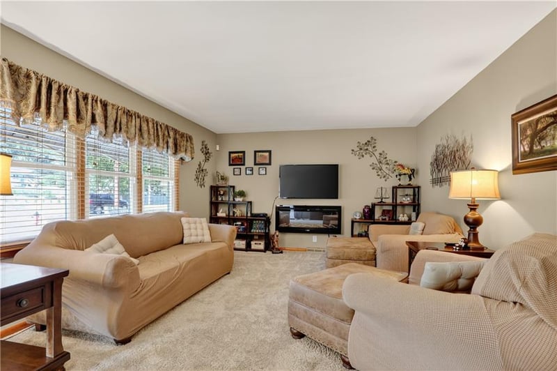 3641 Prather Rd, Kansas City, MO 64116