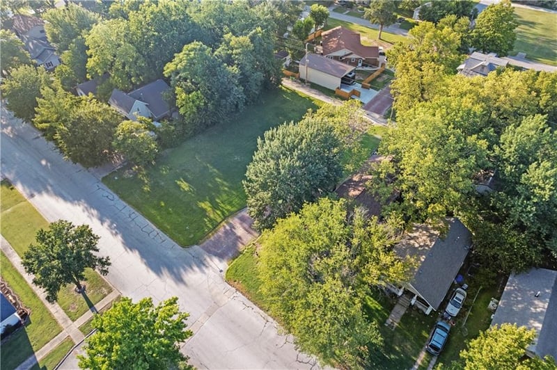 506 W Main St, Cherryvale, KS 67335