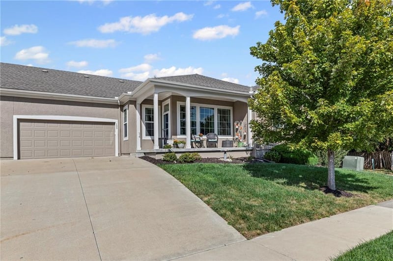 11585 Bell Court Dr #103, Olathe, KS 66061