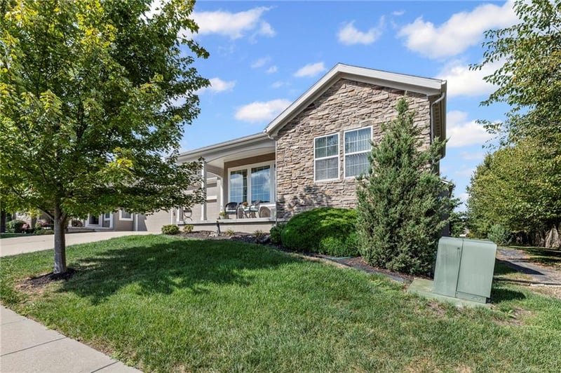 11585 Bell Court Dr #103, Olathe, KS 66061