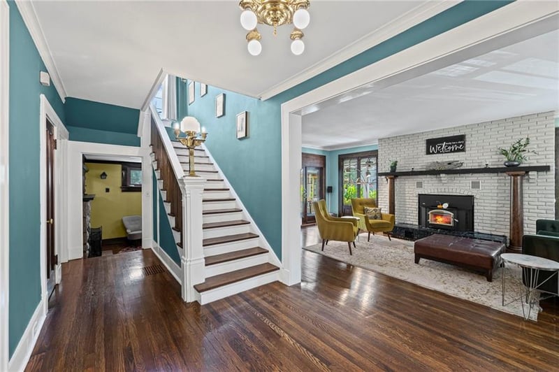 3625 Locust St, Kansas City, MO 64109