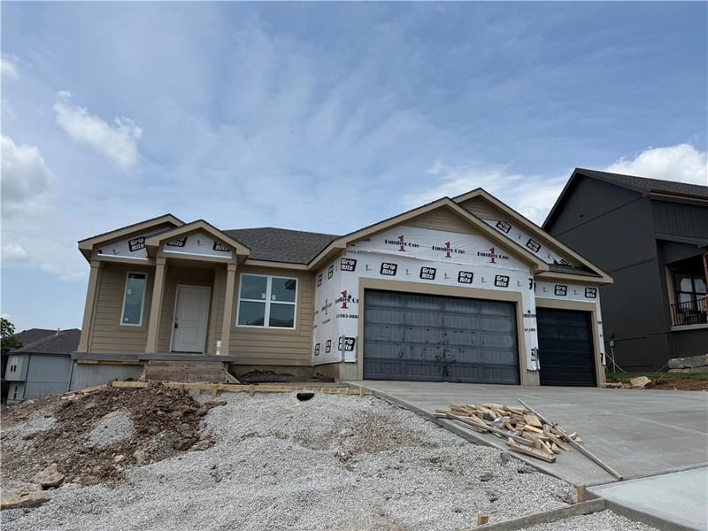 31538 86th St, De Soto, KS 66018