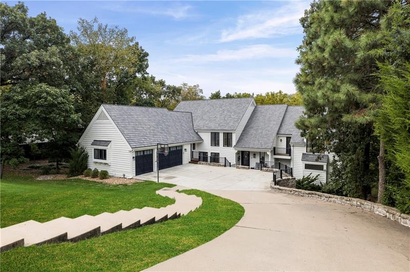 12108 Catalina St, Leawood, KS 66209