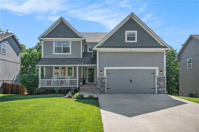 5021 NW Timberline Dr, Riverside, MO 64150