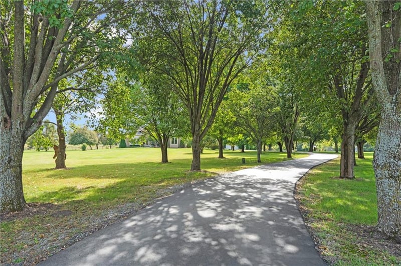 35001 E Stringtown Rd, Lone Jack, MO 64070
