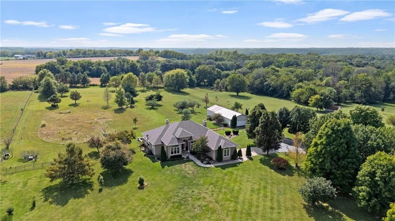 35001 E Stringtown Rd, Lone Jack, MO 64070