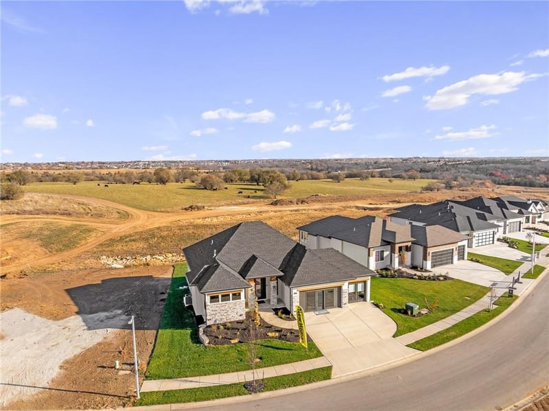 11209 Sunray St, Olathe, KS 66061
