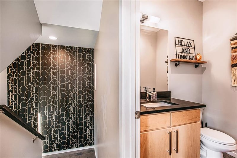 824 E 27th St, Kansas City, MO 64108