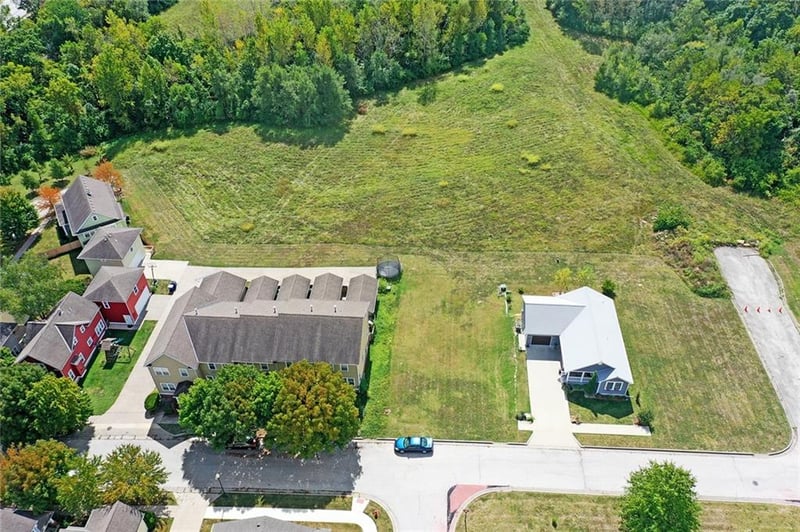 9532 58th St, Kansas City, MO 64133