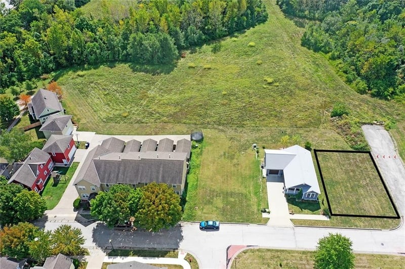 9501 57th Ter, Raytown, MO 64133