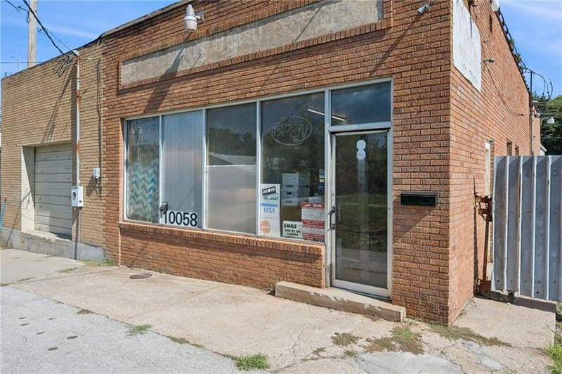 10058 Wilson Rd, Independence, MO 64053