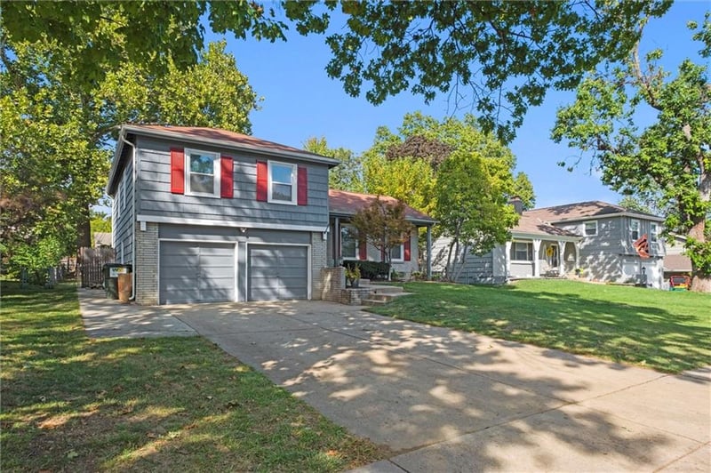 9310 90th St, Overland Park, KS 66212