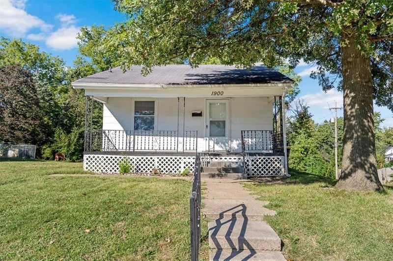 1900 Ewing Ave, Kansas City, MO 64126