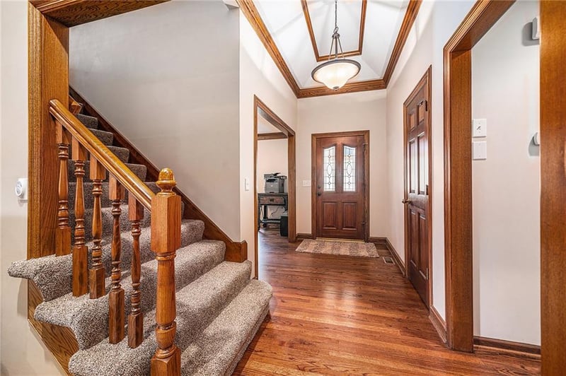 4328 Main St, Kansas City, MO 64116