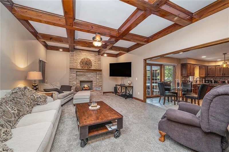 4328 Main St, Kansas City, MO 64116