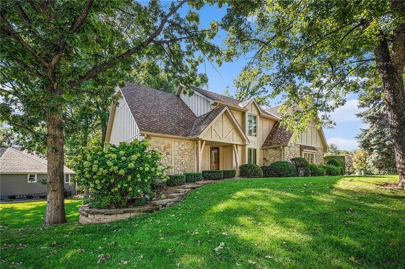 4328 Main St, Kansas City, MO 64116