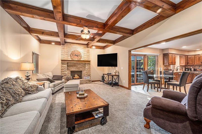 4328 Main St, Kansas City, MO 64116