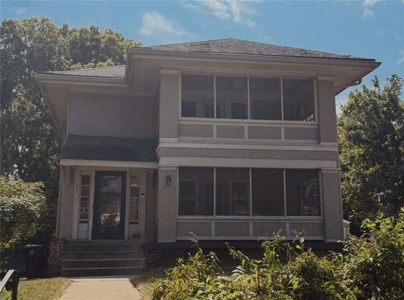 201 51st Ter, Kansas City, MO 64112